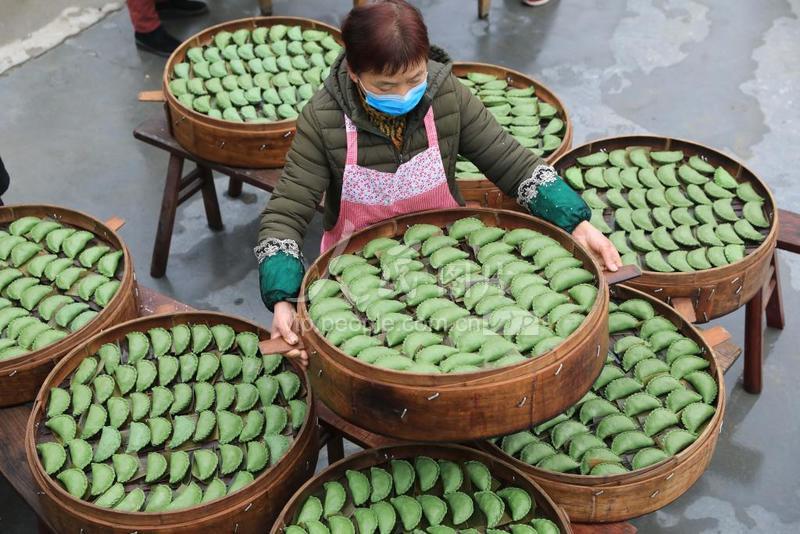 帮果村新领导，引领繁荣变革的力量